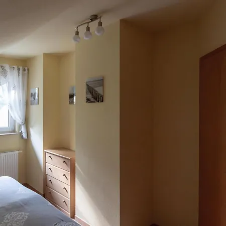 54 7, Lindenweg 2 G * Karlshagen