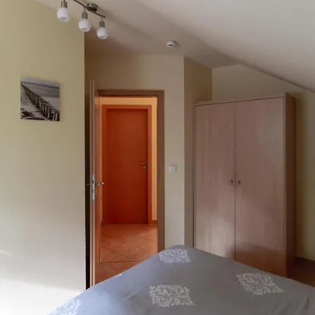 54 7, Lindenweg 2 G *