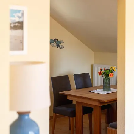 54 7, Lindenweg 2 G * Karlshagen