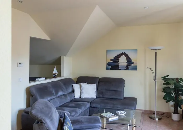 54 7, Lindenweg 2 G *