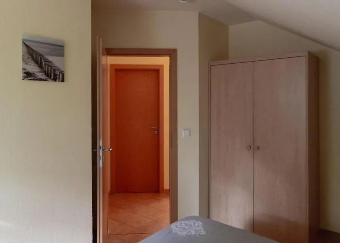 54 7, Lindenweg 2 G *