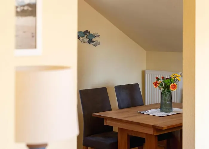 54 7, Lindenweg 2 G * Karlshagen