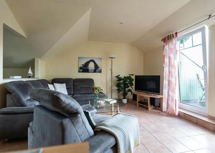 54 7, Lindenweg 2 G * Karlshagen